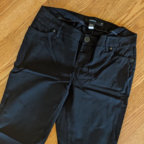 Black Skinny Black Pants 14XT, Stretchy Material - Picture 2 of 4
